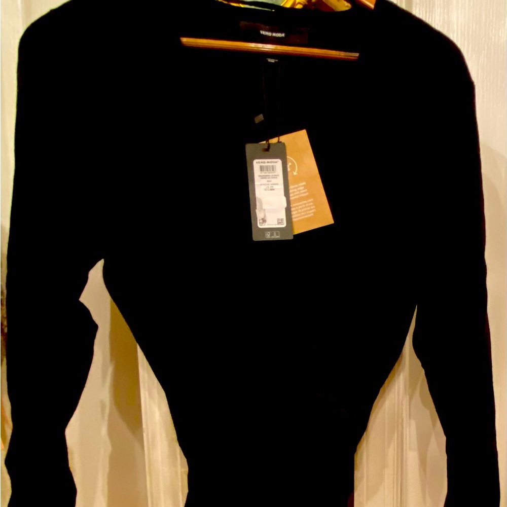 New Vero Moda black size 2x knee length.